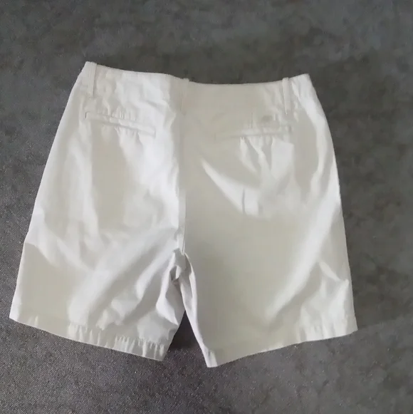 Elegant White High Waist Women's Shorts - Picture 5 of 6
